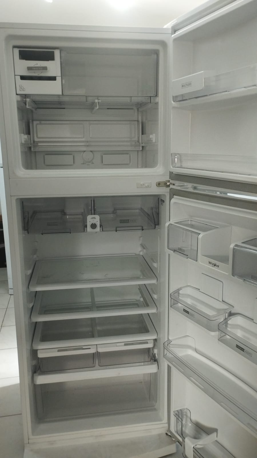 OUTLET, Refrigerador Whirlpool No Frost